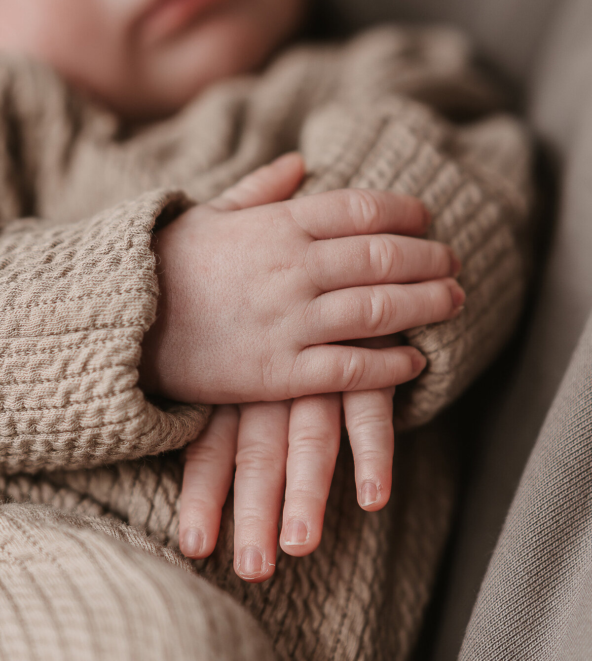 newbornshoot-detail-handjes