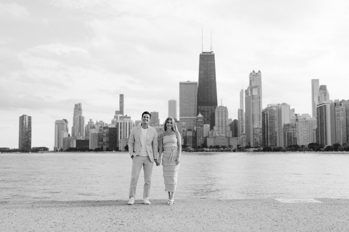02- © 2022 Ashley Nicole Creative - Chicago - Engagement Shoot