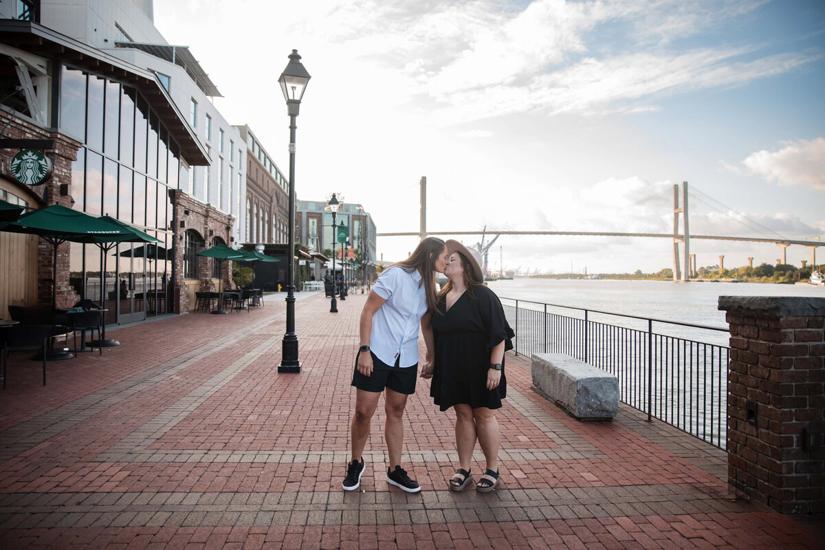 Savannah Riverwalk Proposal Photos | Proposal Photography in Georgia | Phavy Photography