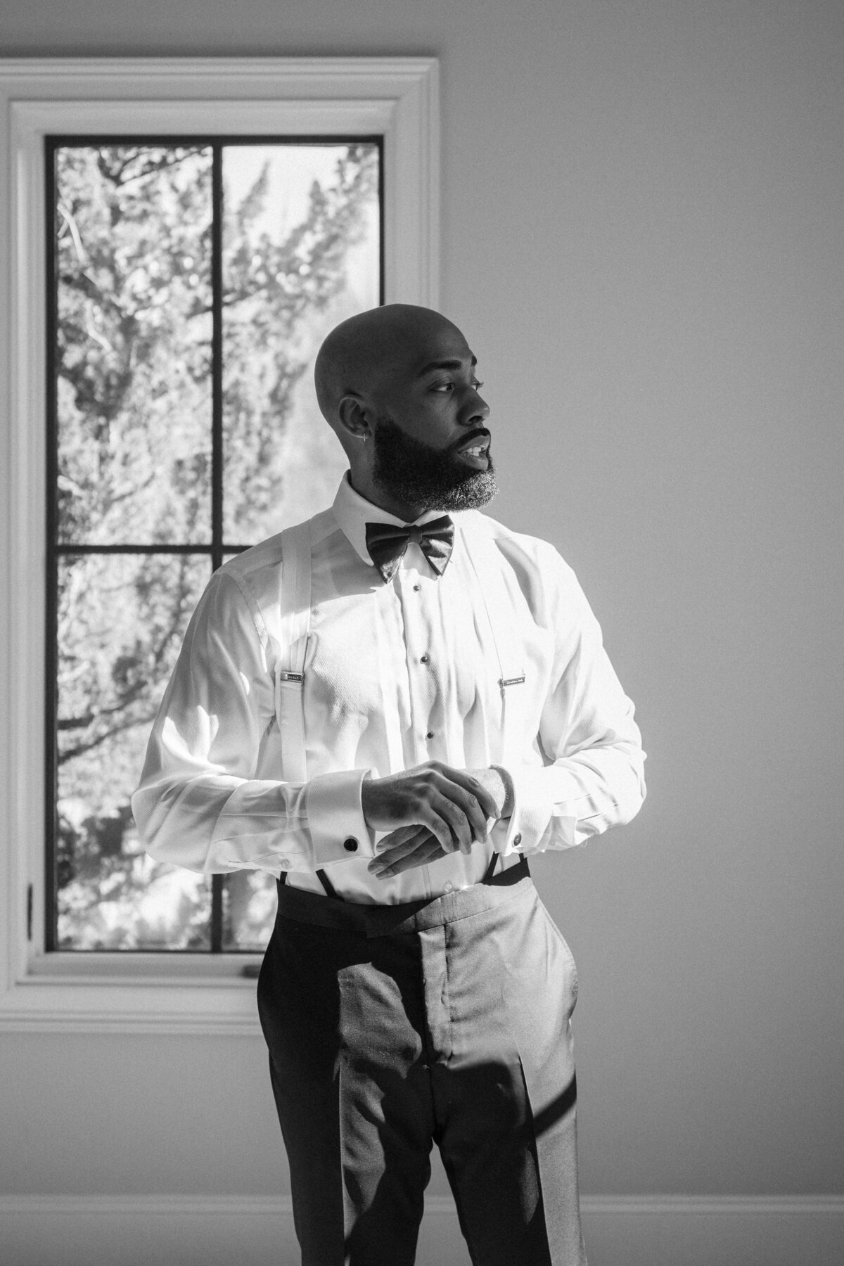 MORELOVEPHOTOGRAPHY_GETTINGREADY_BRADFORDWEDDING-23