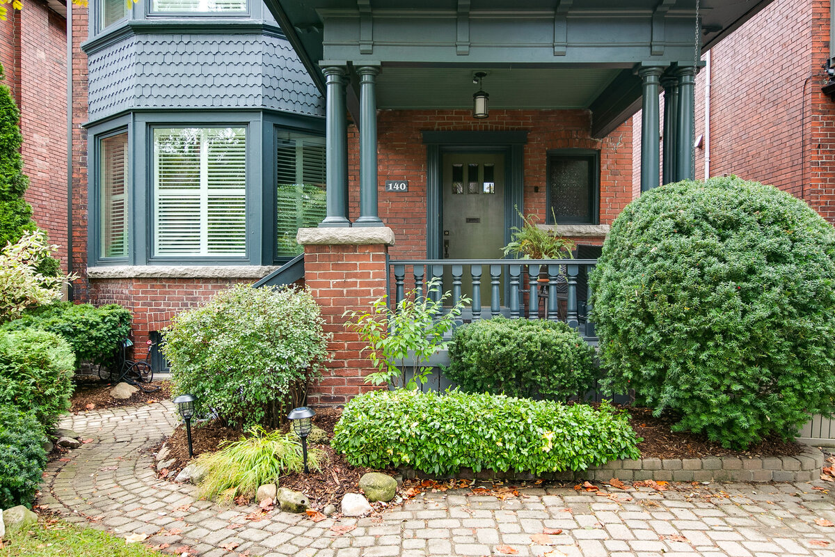 004_Exterior Front