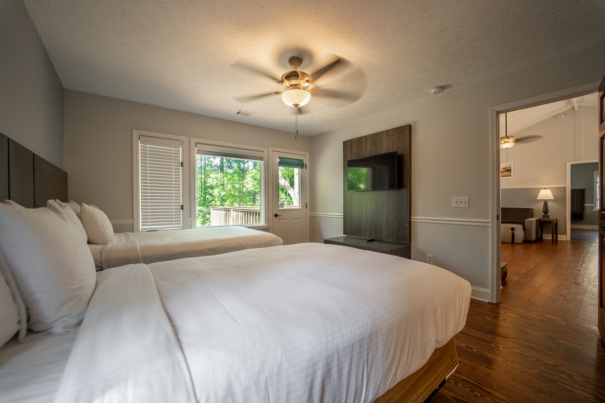 LakeHouse_DoubleBed
