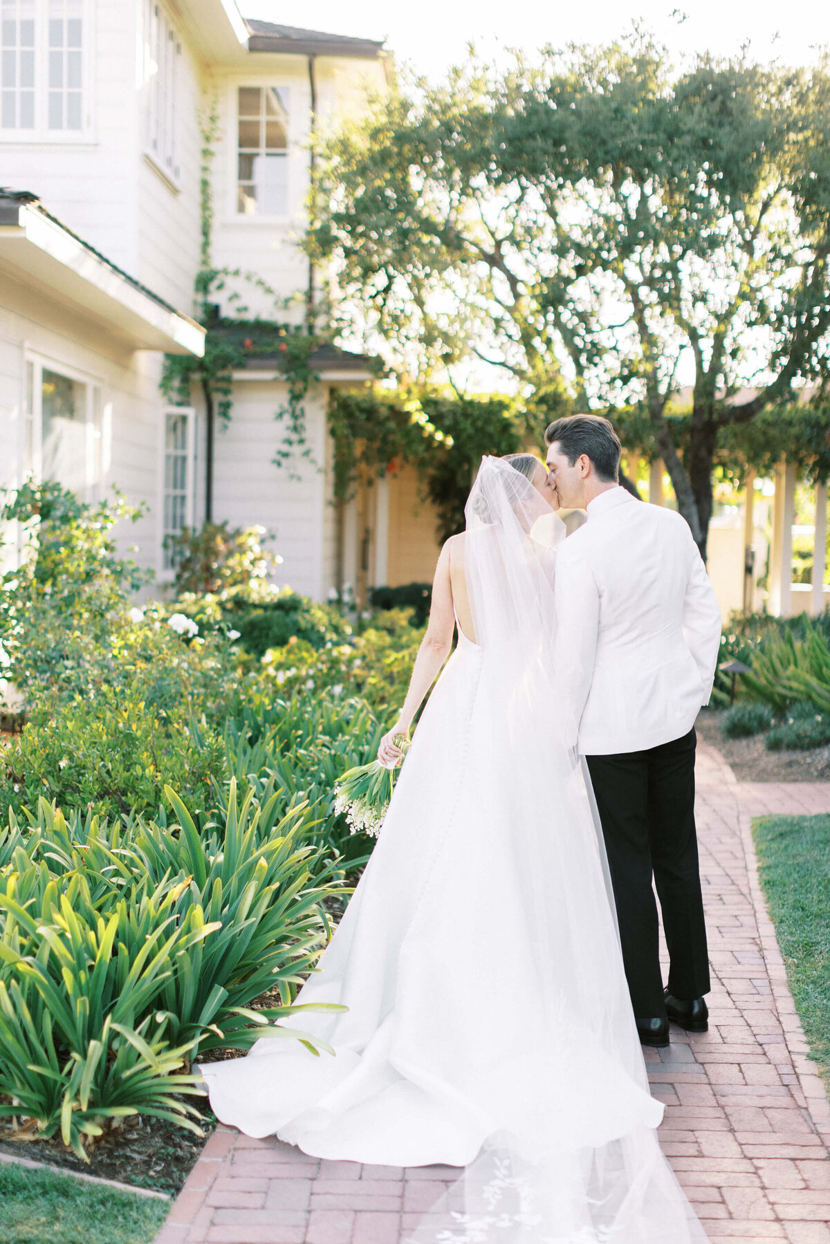 Lisa-Leanne-Photography_Belmond-El-Encanto-Wedding_Santa-Barbara-Wedding-Photographer_Southern-California-Wedding-Photographer_39