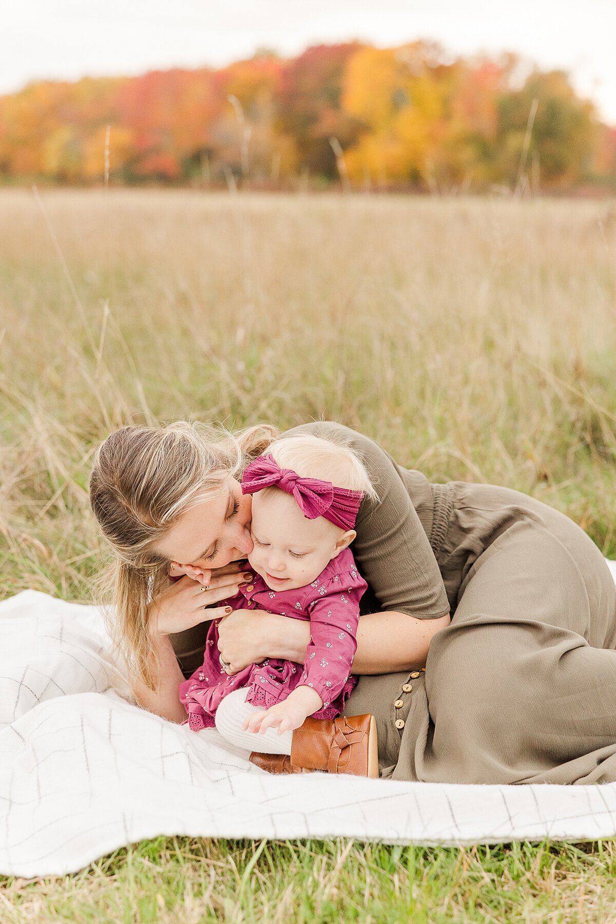 OutsiFamily Photo Session with Sara Sniderman Photography  at Cow Common, Wayland Massachusetts