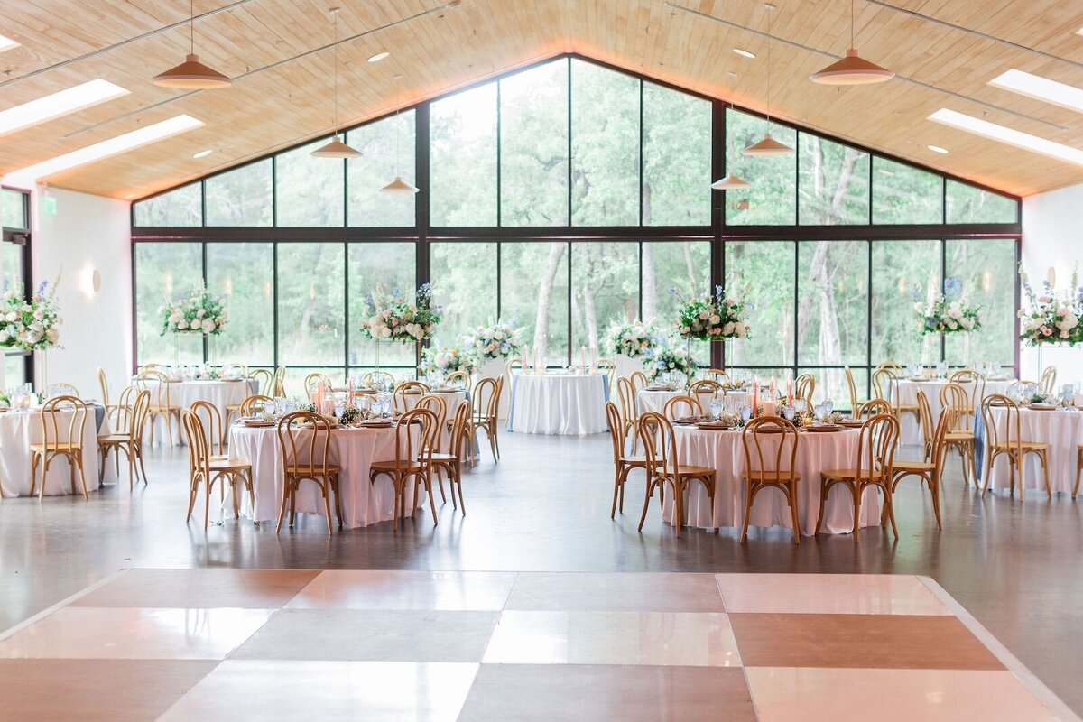 Reception Lade Modern Wedding Venue Texas | The Grand Lady Reception Hall