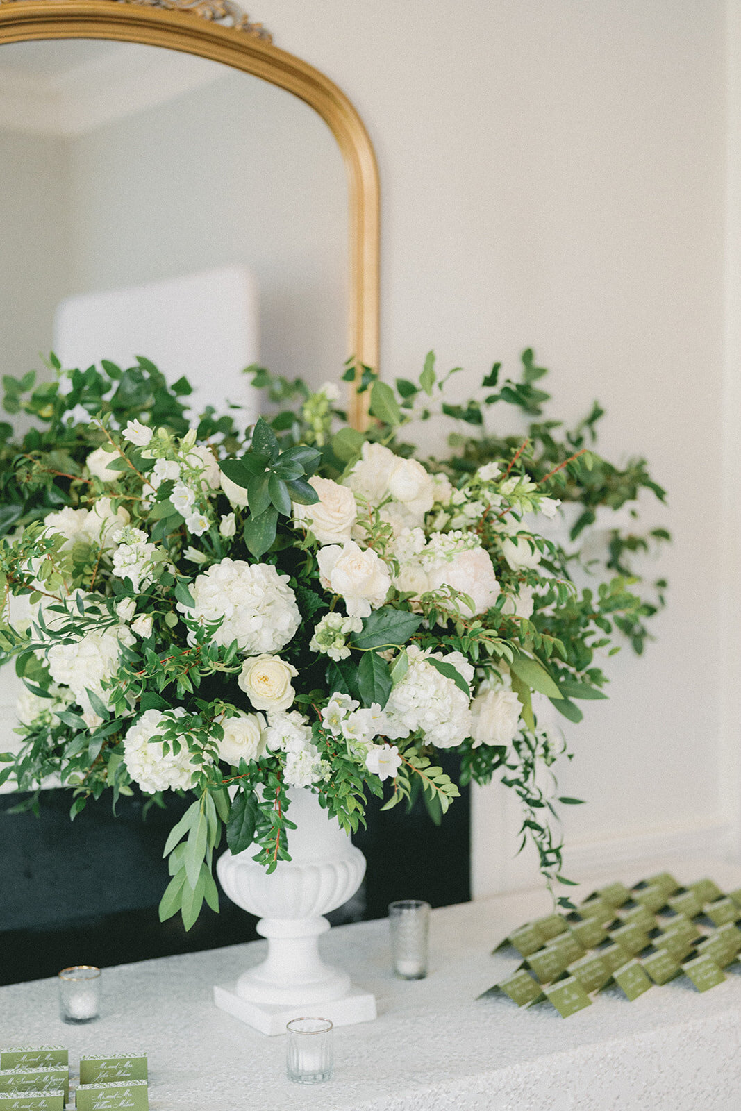Pure Luxe Bride - Ashley + John - Wedding at The Gadsden House - 17