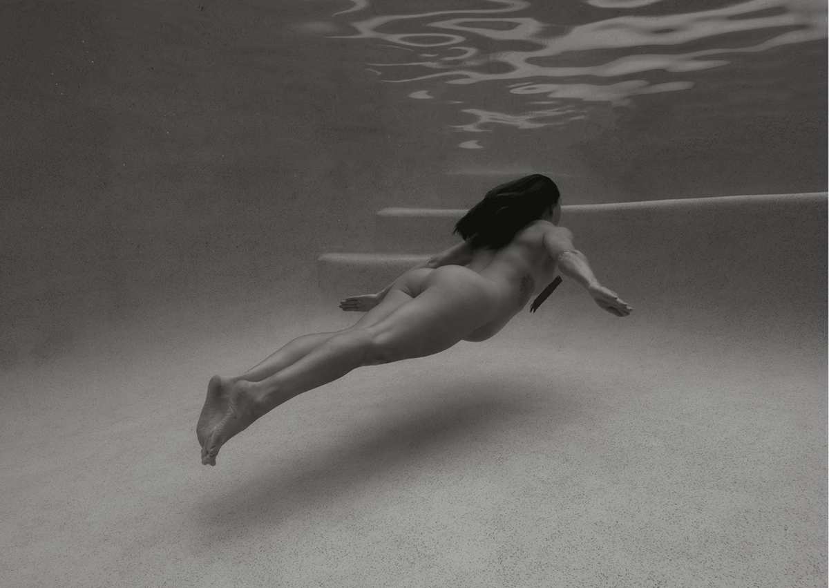 Underwater Maternity Photographer