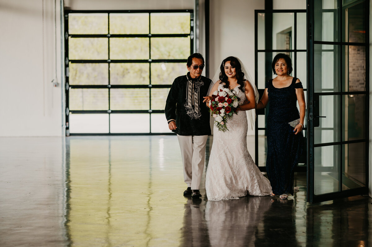 mariah-lacy-photo-white-rock-canyon-florida-elopement-chantilly-chic-celebrations-1