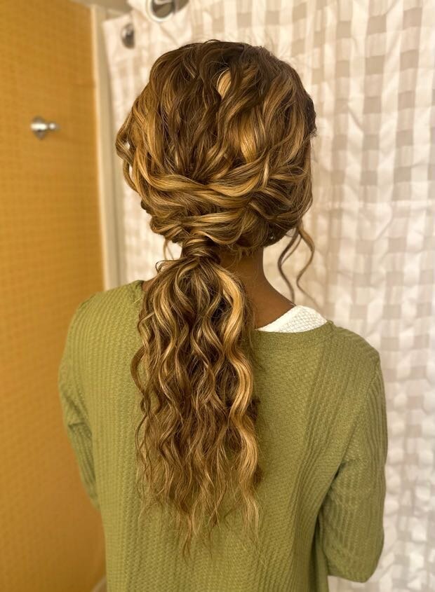 nashville hairstylist bridal ponytail curly