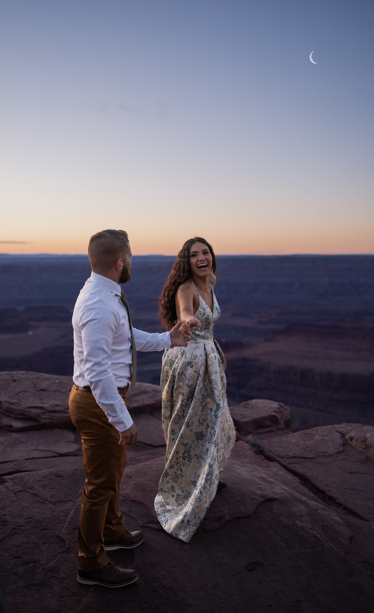 dead-horse-point-sunrise-elopement-01