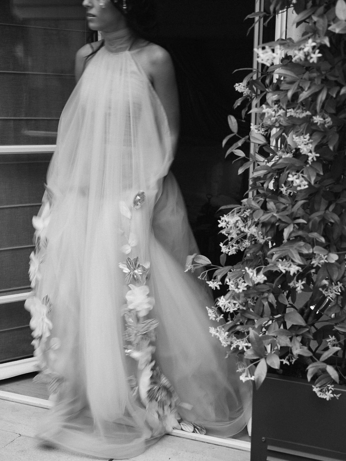 Paris-Wedding-Photographer-Luxury-Le-Crillon-Couture-Dior-FKPG5645