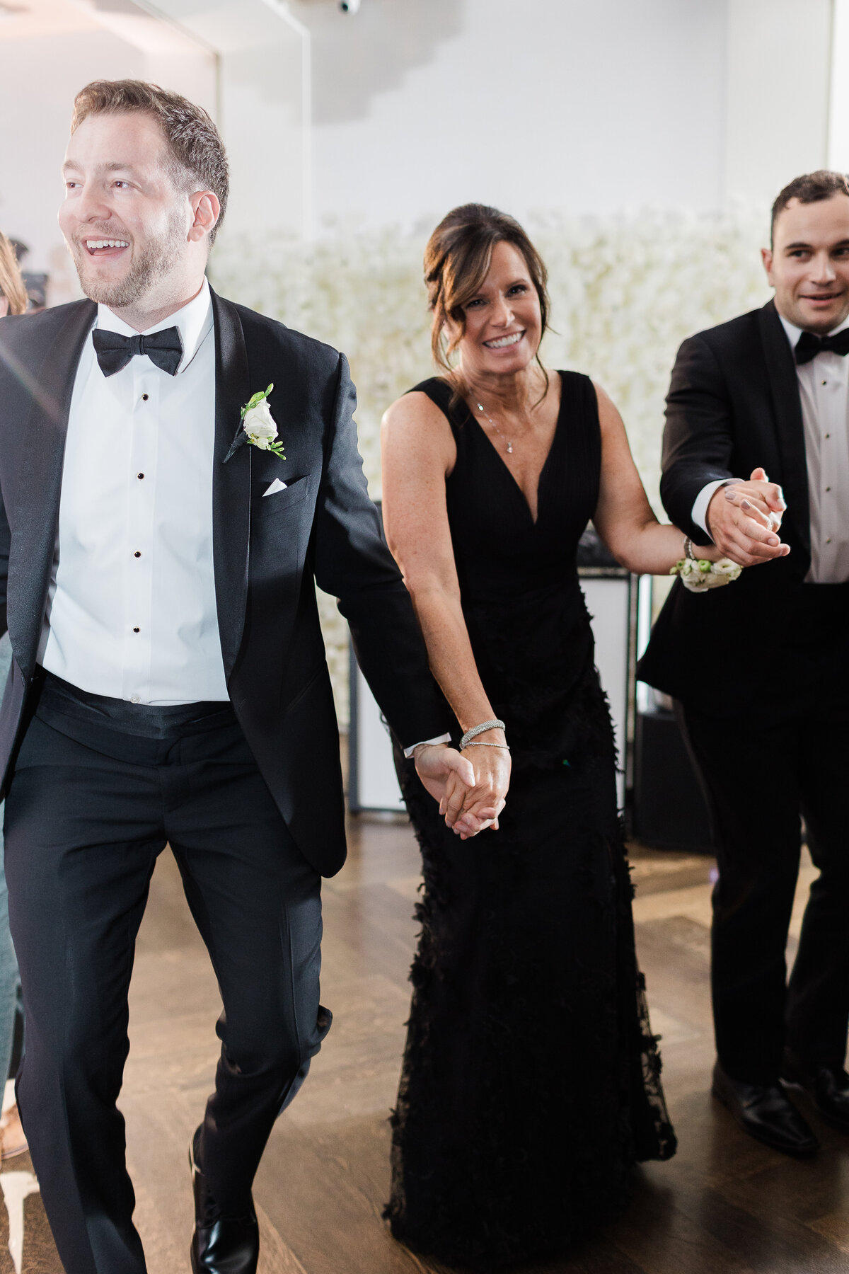War_Memorial_Luxury_Wedding_Venue_Detroit_Michigan_Jordyn_Dryden_Photography-147