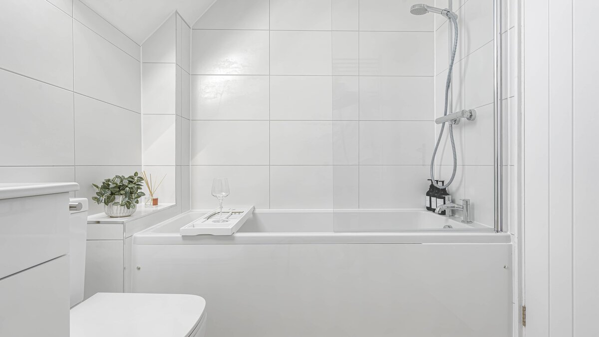 The Retreat: Luxury 2 Bedroom Cottage