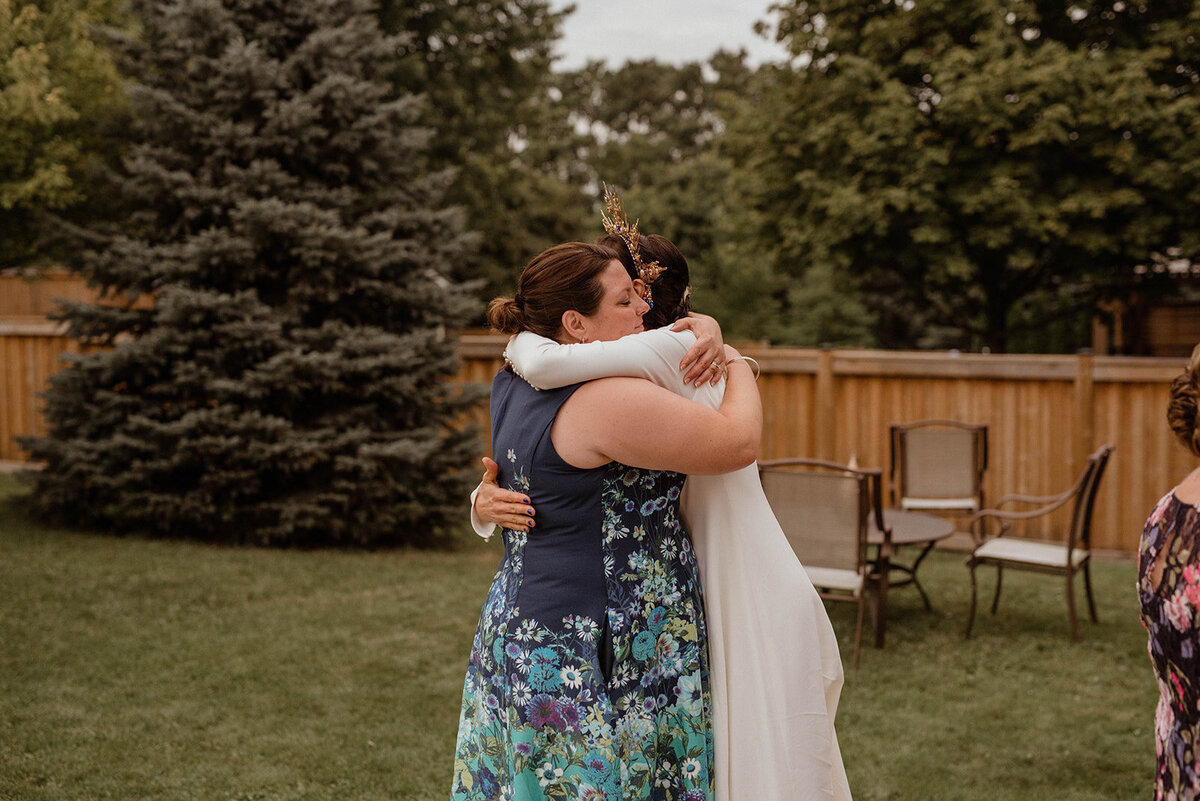 C--wiccan-backyard-wedding-intimate-reception-18