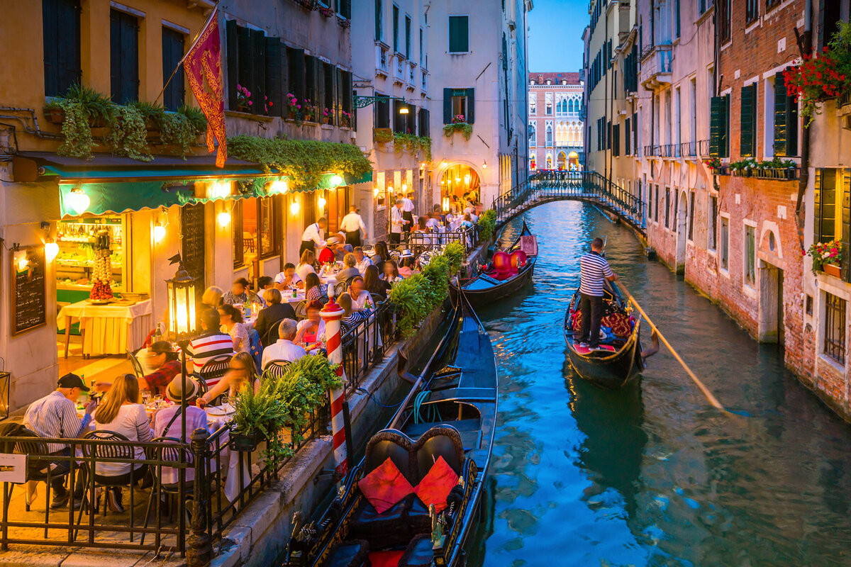 Waterstone - Travelive - Italy - Luxury Destination Management Company - Venice dining