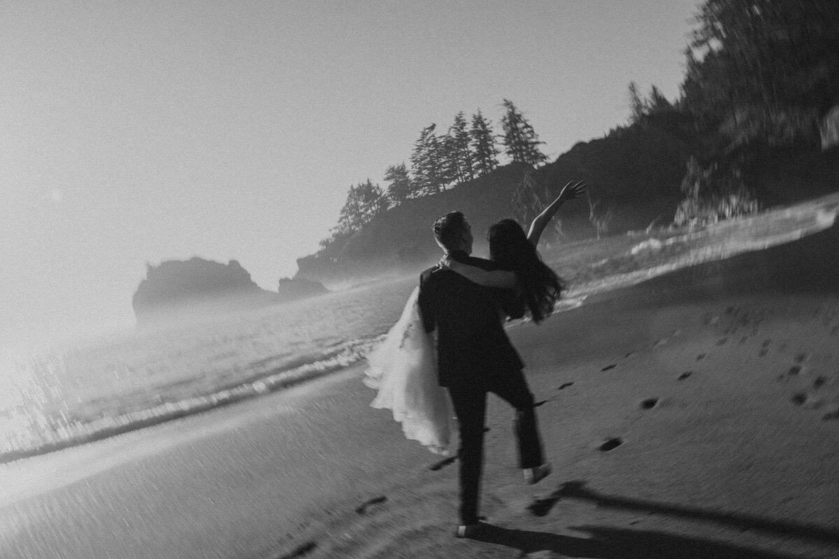 jackiejoshsecretbeachelopement26