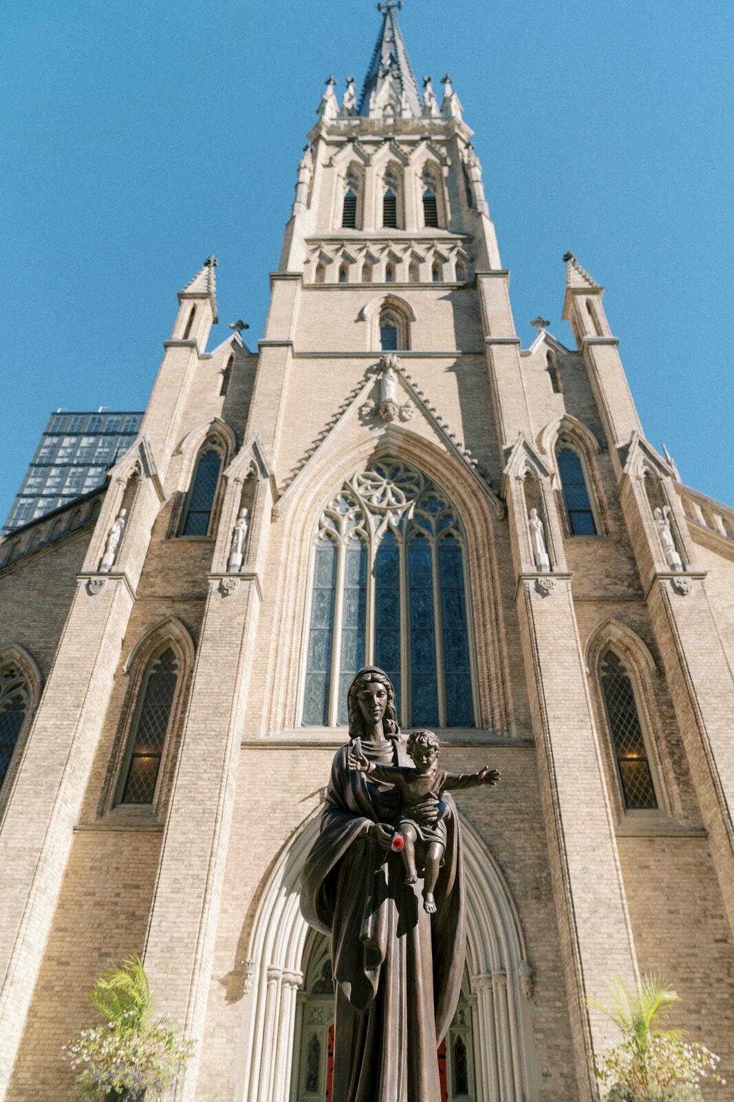 W10-Wedding-St-Michaels-Cathedral-Basilica-Jennifer-and-Anthony-2024-10-19-2500px-1132