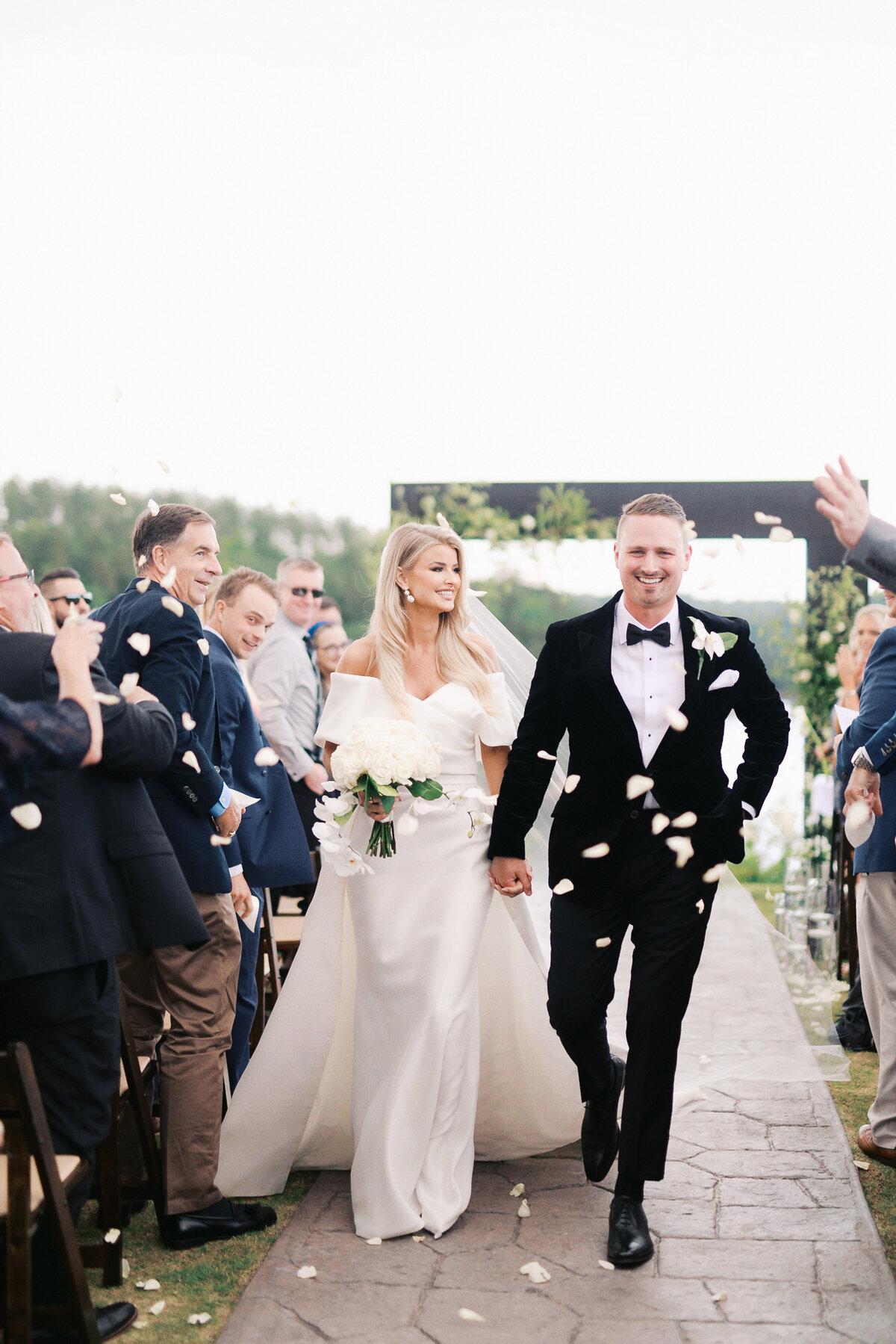 Barn at Smith Lake Wedding Photographer-62