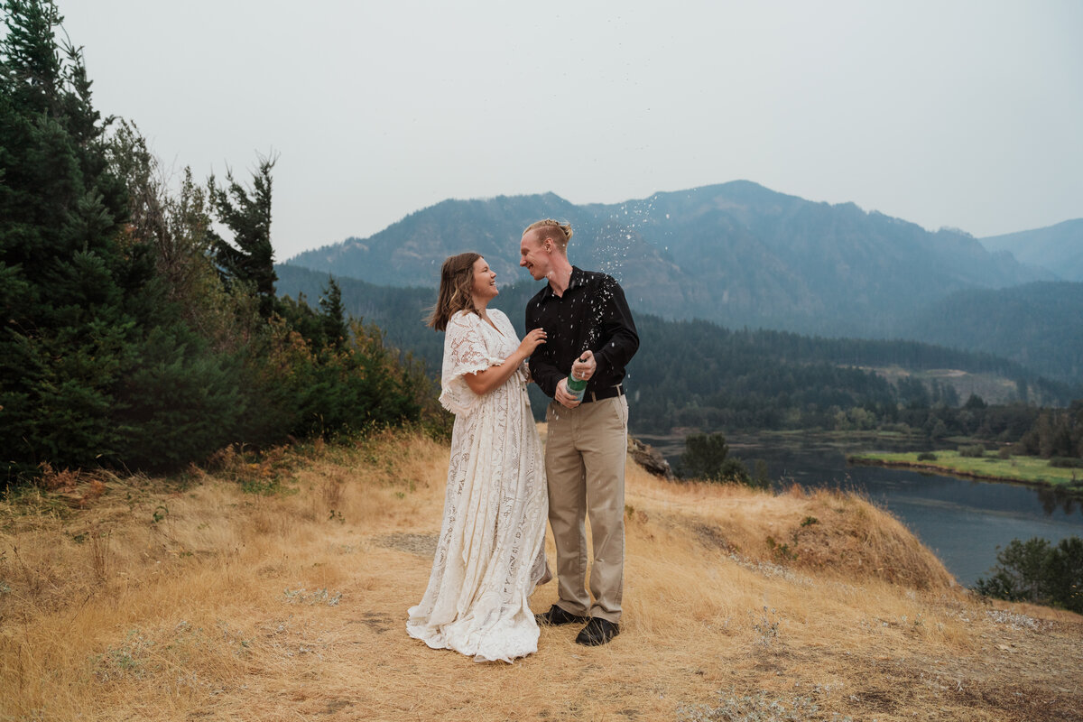 oregon-elopement-photographer-3