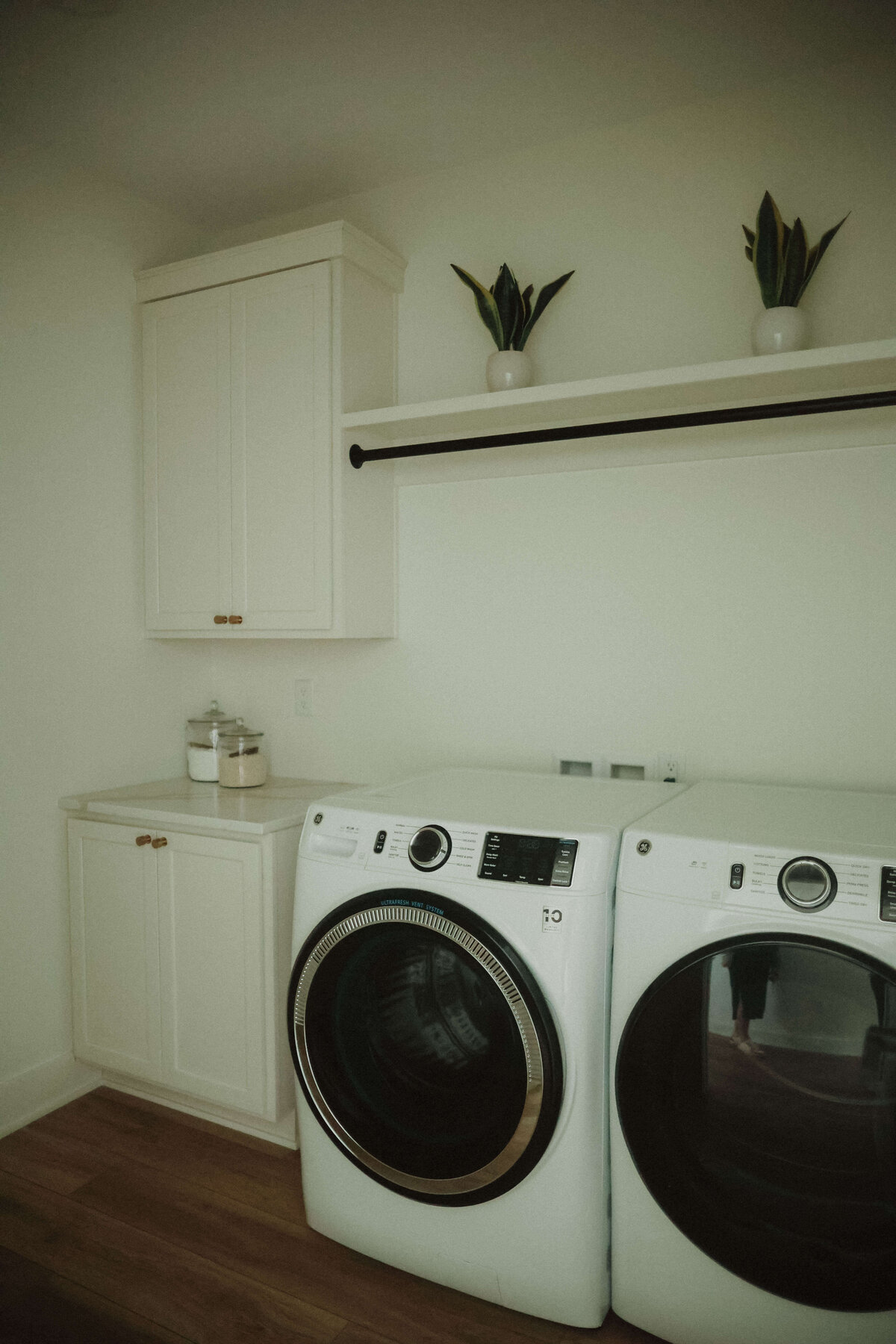 65-Laundry-Waukee-Central-Iowa-Custom-Home-JRL-Builders-3F1A4843