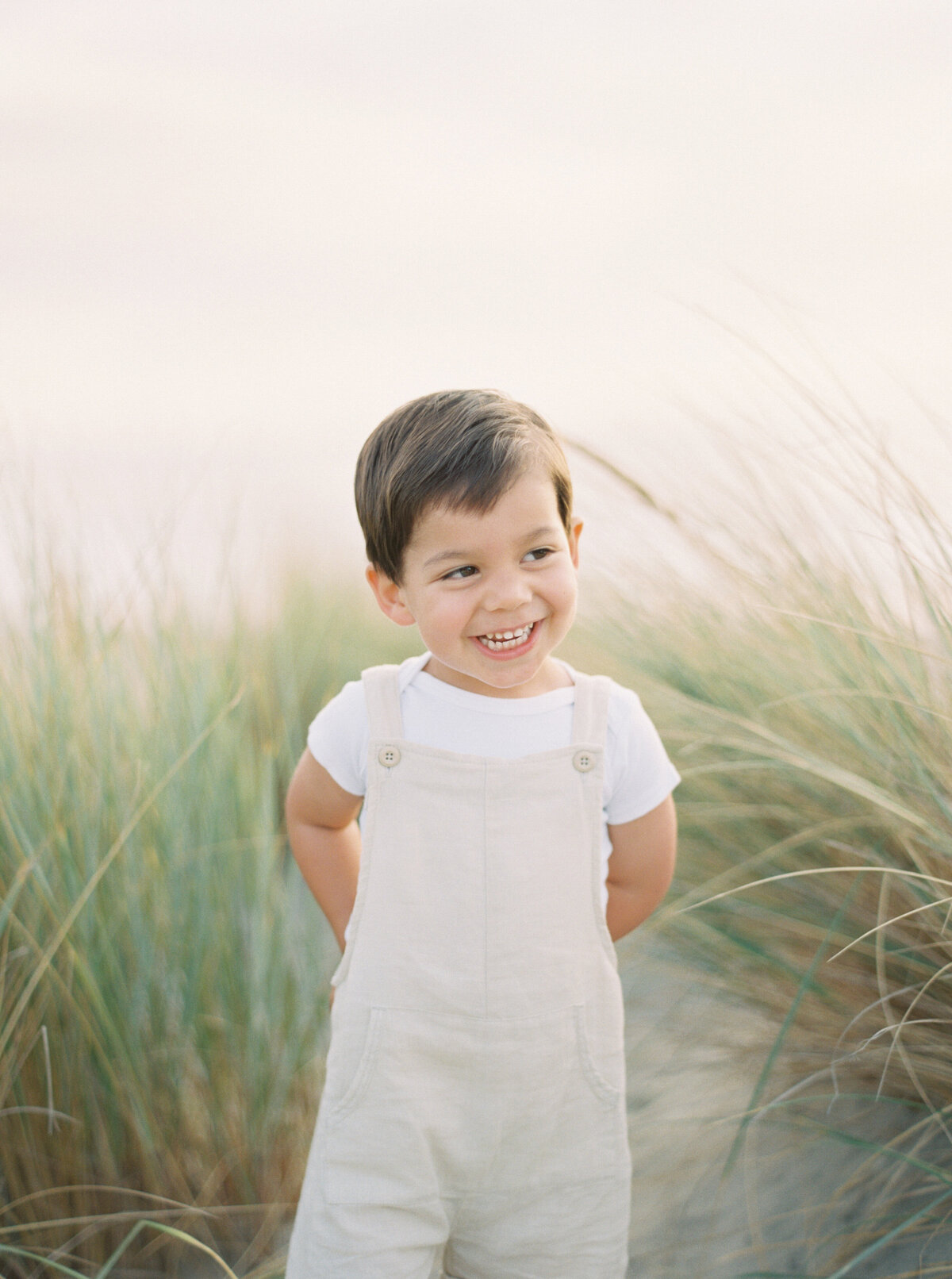 Megan Kawahara Photography San Jose Bay Area California Motherhood Newborn Family Lifestyle Womans Photography Images Portraits Light Airy Film Photos MKPhotography_CalomeniFamilyOct2022-10