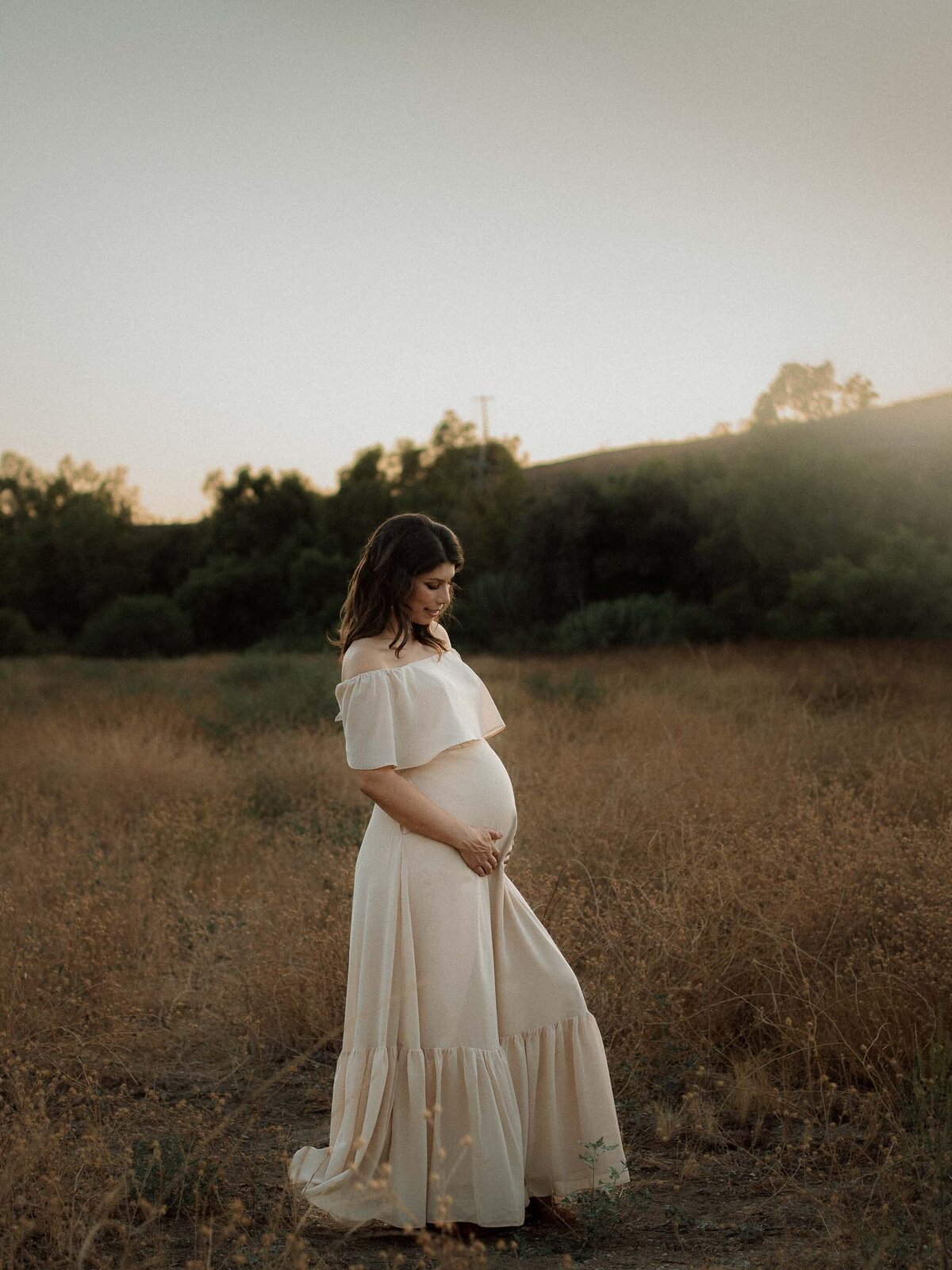 Outdoor maternity session in Murrieta with even natural light and a calm neutral palette.