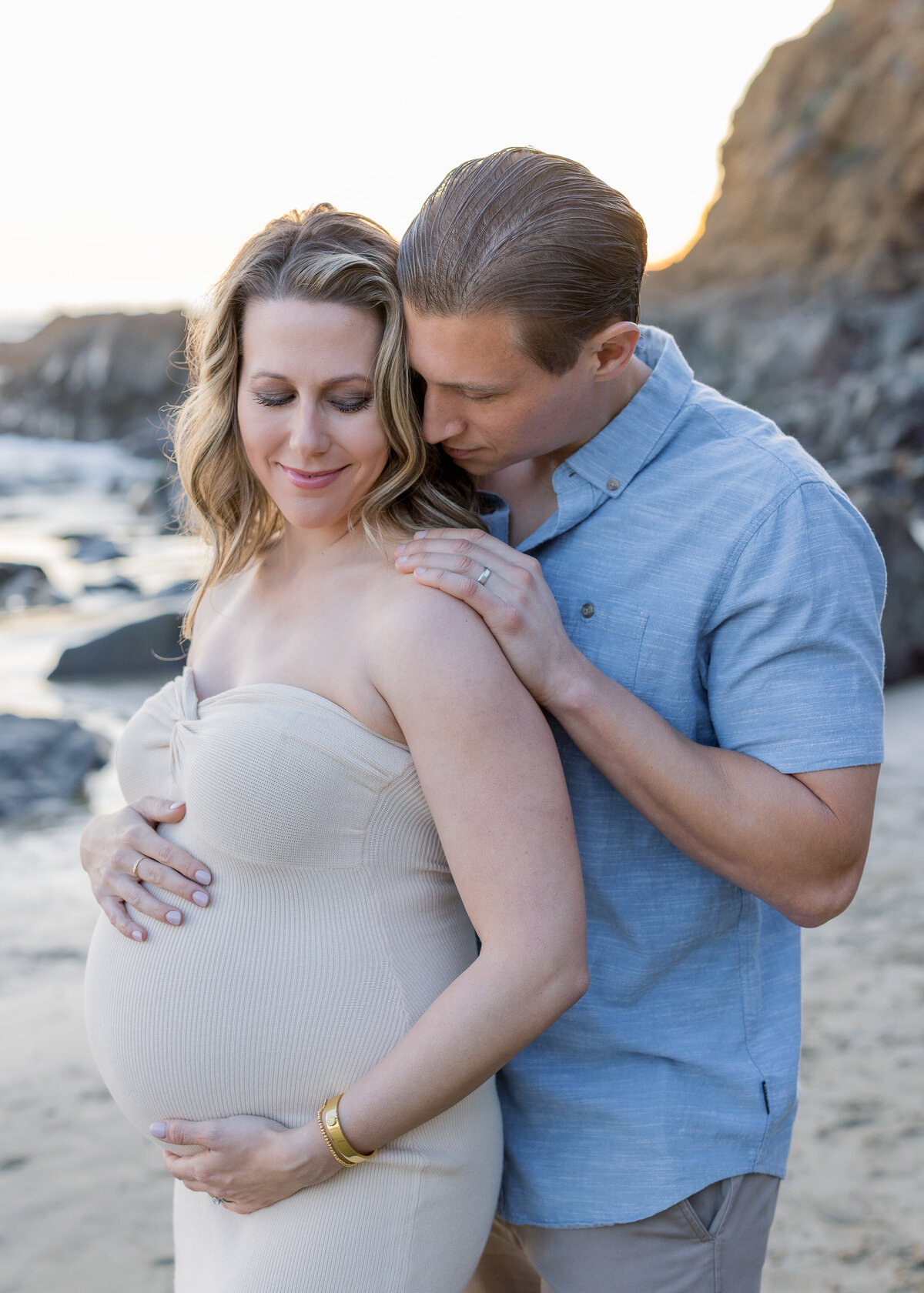 candid beach maternity photo