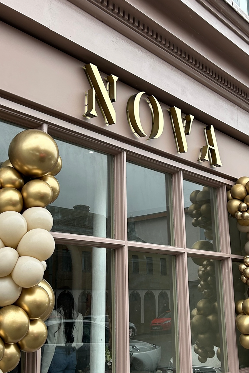 ellis-sign-built-up-gold-stainless-steel-letters-salon-newcastle-gateshead-north-east