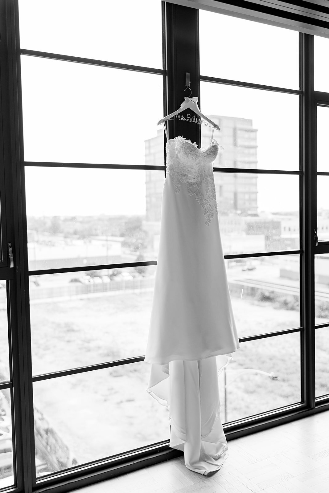 JessAndJohnWeddingSneakPeek-7