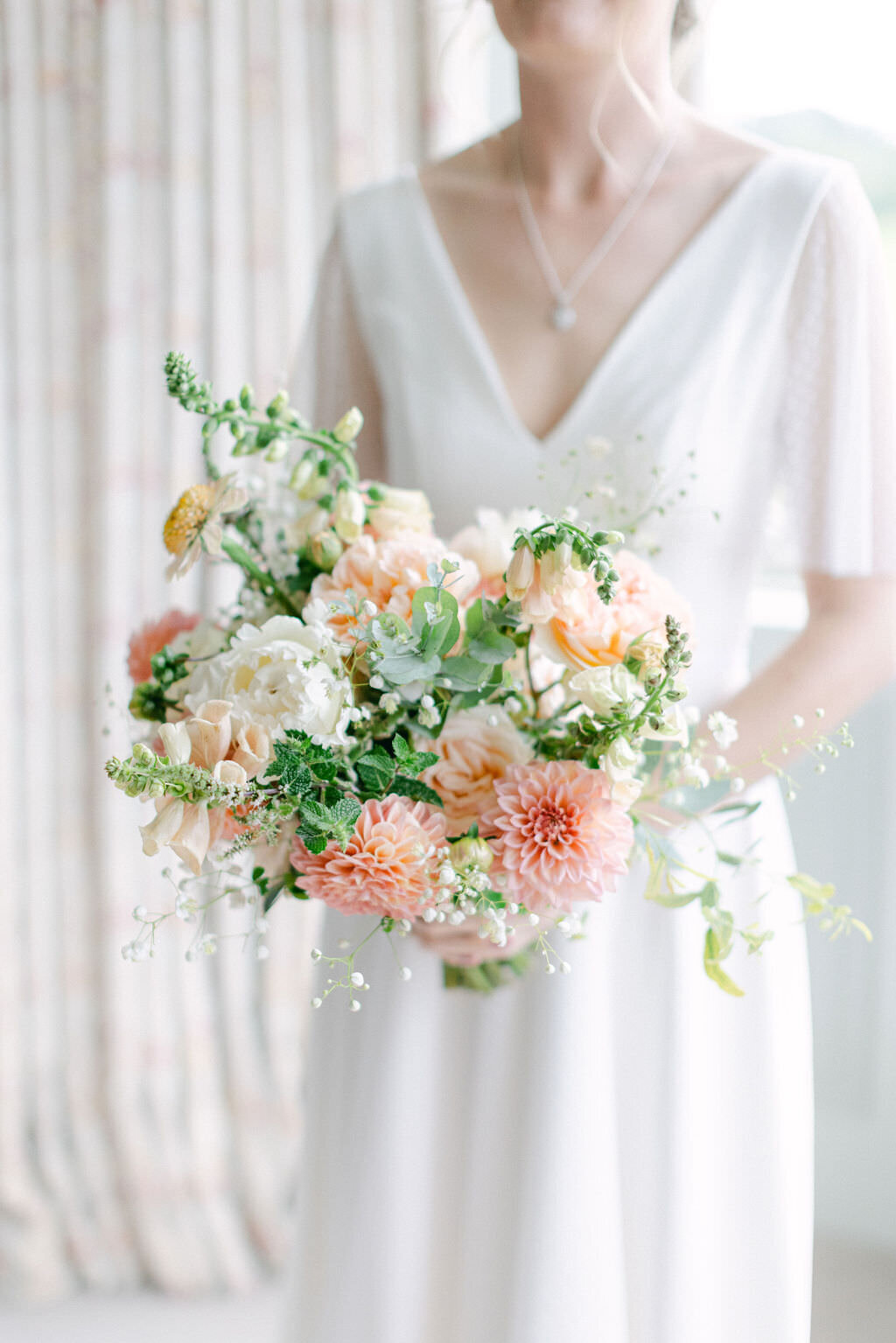 apricot bridal bouquet