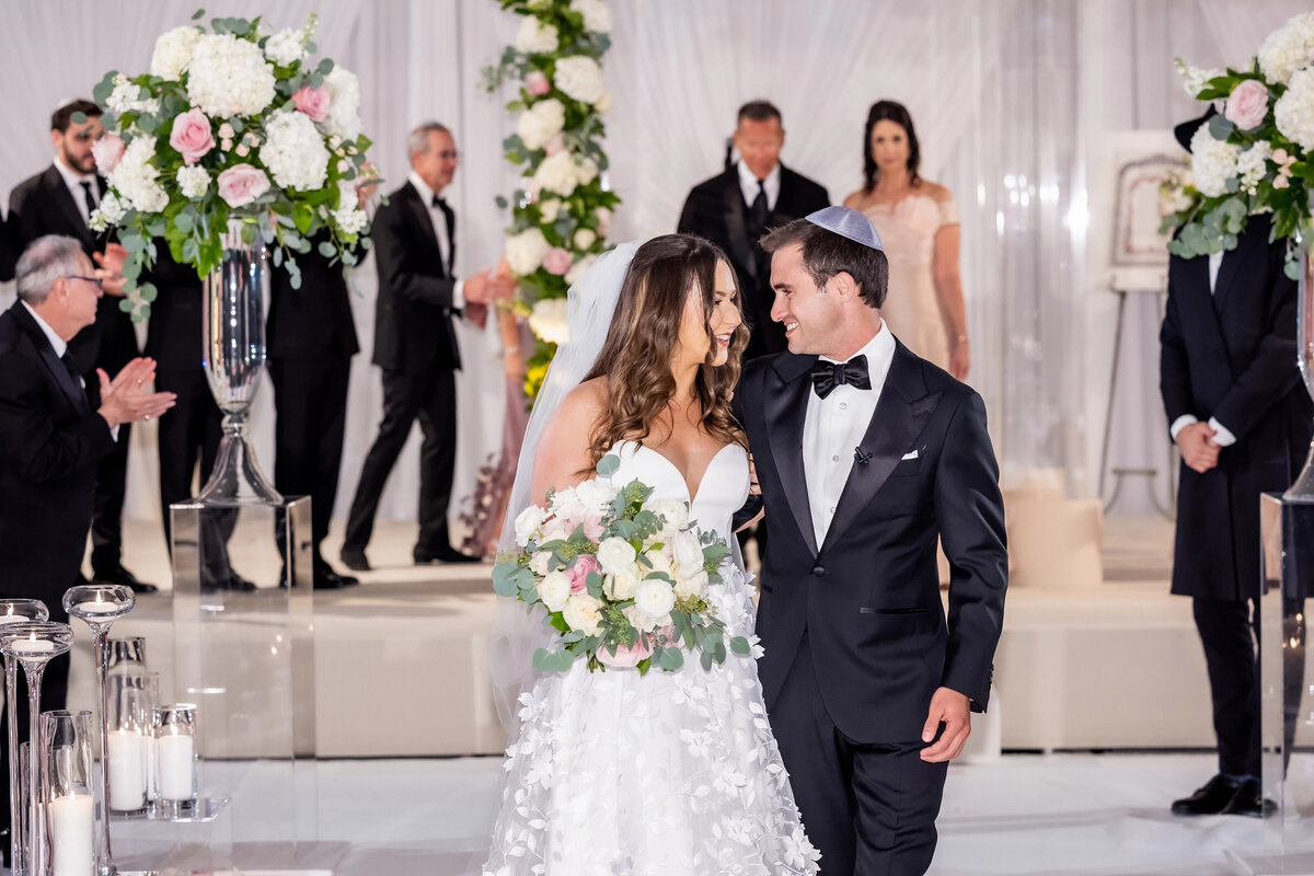 401_cr_Bob&DawnDavisPhotography