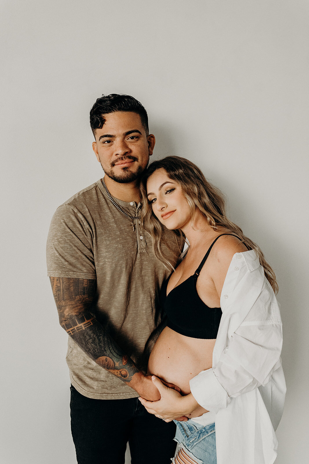 modern minimalist maternity photo with tattoos