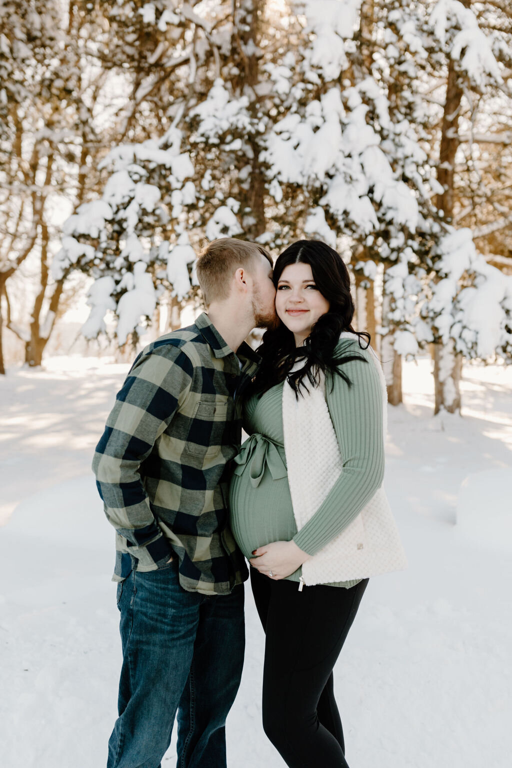 christina_ney_photography_wedding_engagement_lifestyle_photographer_dubuque_iowa_wedding_planning_assistance_adventurous_bold_laidback Family Photography96