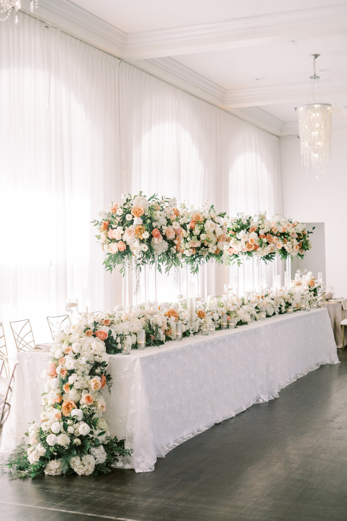 Tall-centerpiece-for-wedding-rhode-island-florist-sarah-brehant-events