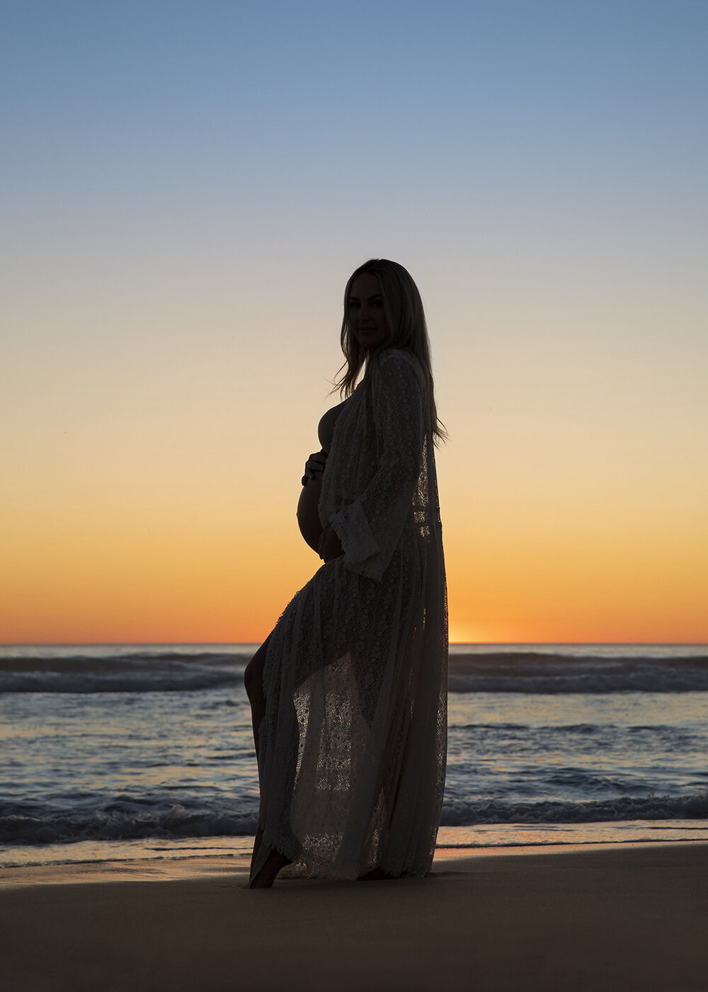 MATERNITY_PREGNANTWOMAN_BEACHSUNSETOCEANSILOUETTE