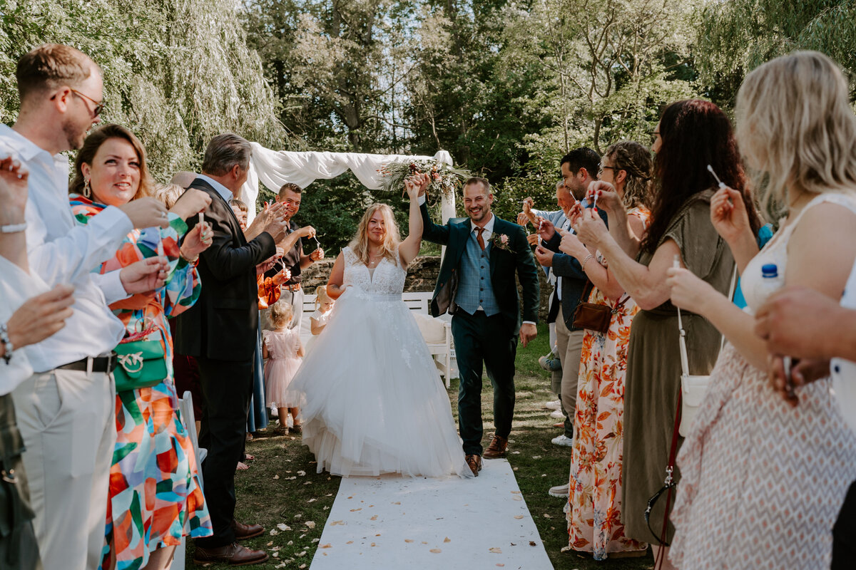 Trouwfotograaf in Zeeland. De leukste trouwlocaties in Zeeland vind je in deze blog. Door everatilroefotografie, trouwfotograaf in Middelburg,Zeeland