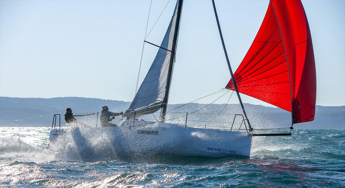 beneteau-first-27SE-exterior-1