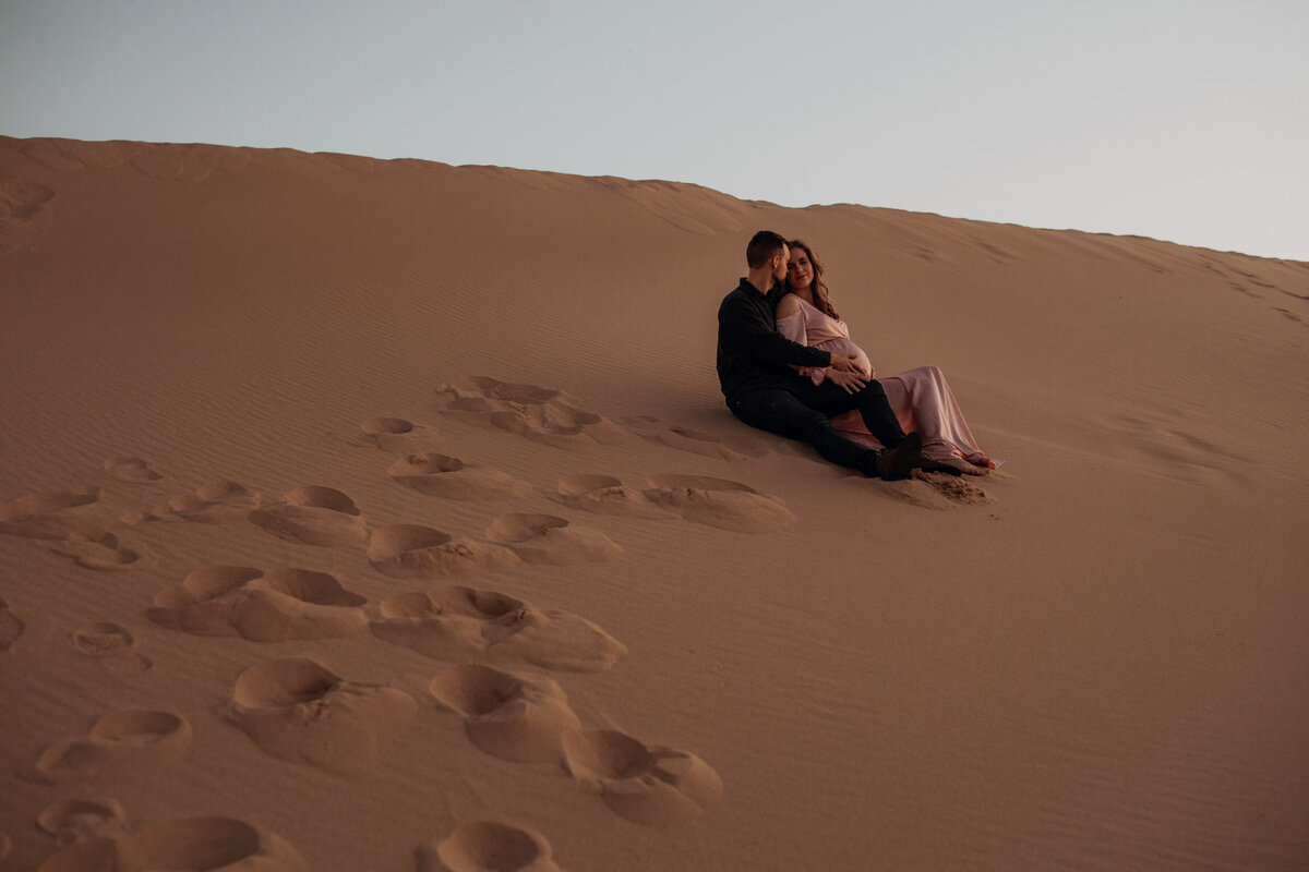 silver-lake-sand-dunes-maternity-epic-sunset16