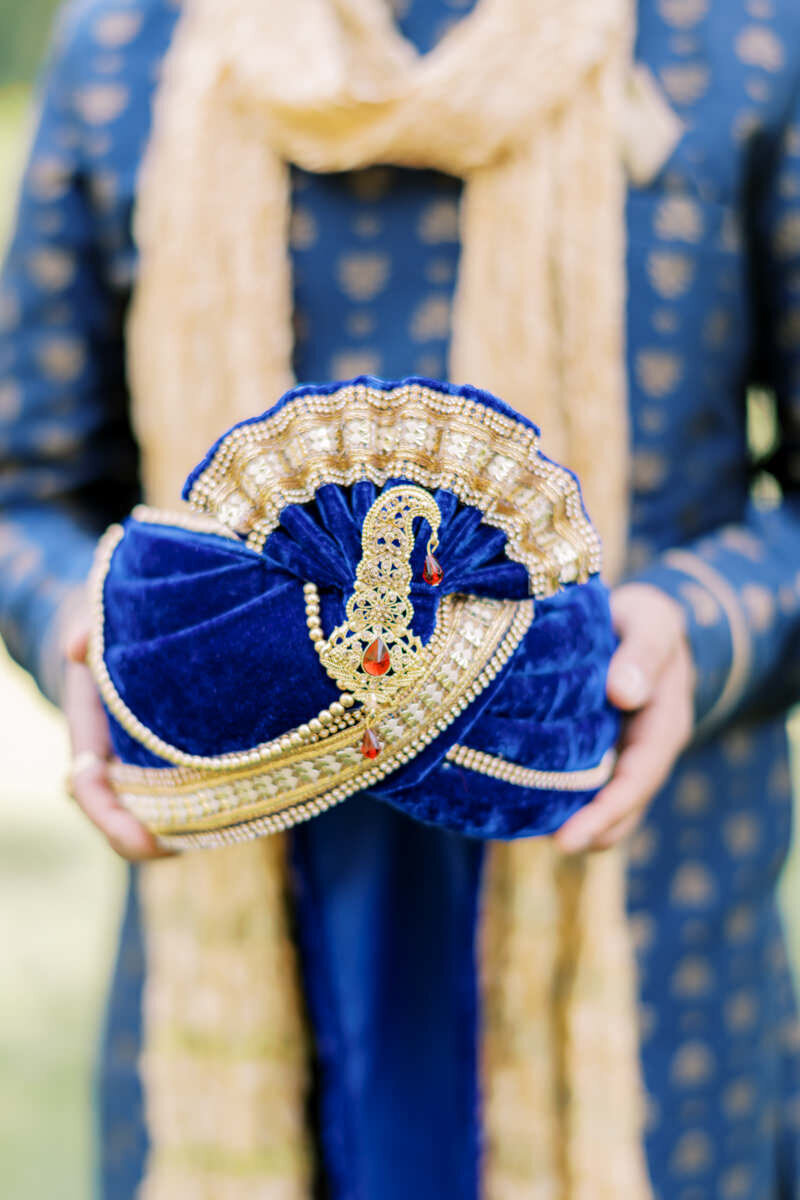A groom's turban at Box Hill Mansion