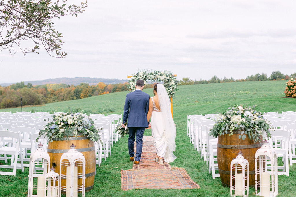 outdoor-wedding-ceremony-upstate-venue