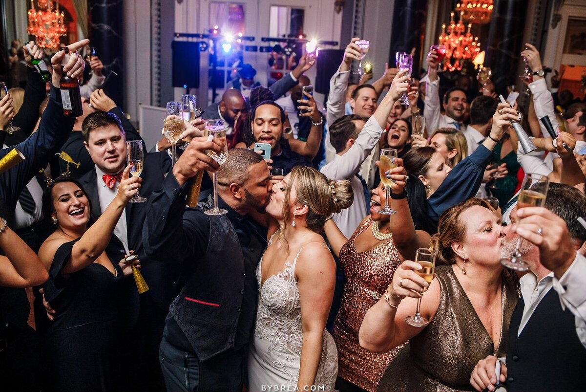 katie-jamel-belvedere-baltimore-wedding-photos-new-years-eve_1540