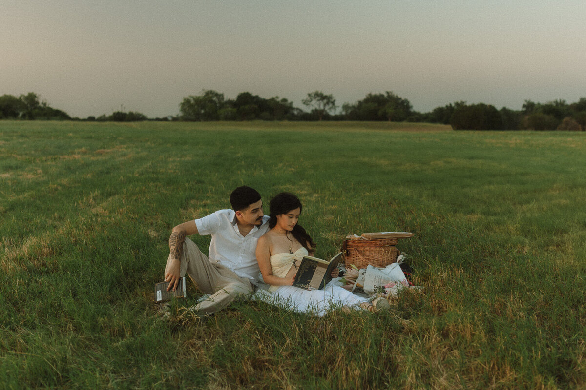 texas-golden-hour-couple-shoot-51