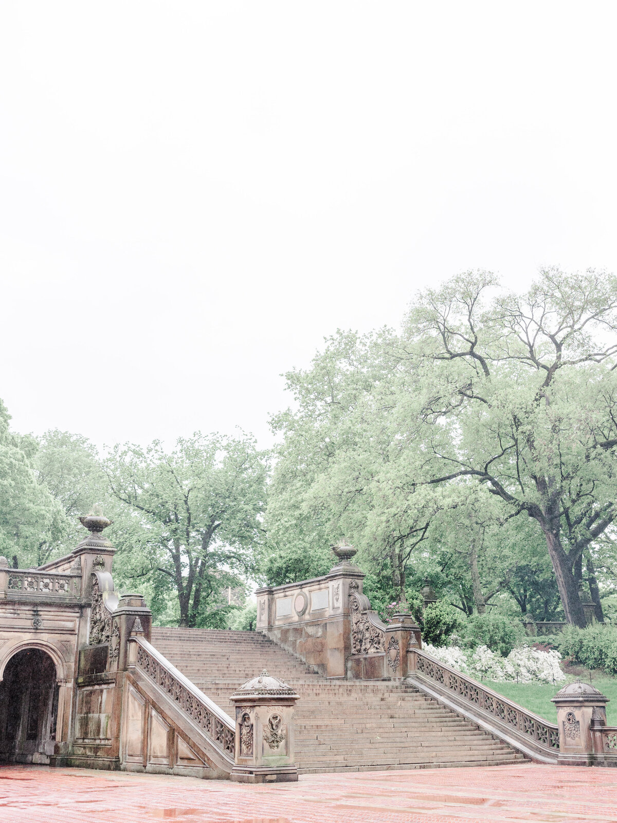 brittany-graf-photography-katie-mattingly-new-york-central-park-public-library-engagement-session-1