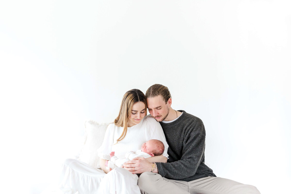 studio-family-newborn-session-white-background-soft-neutral