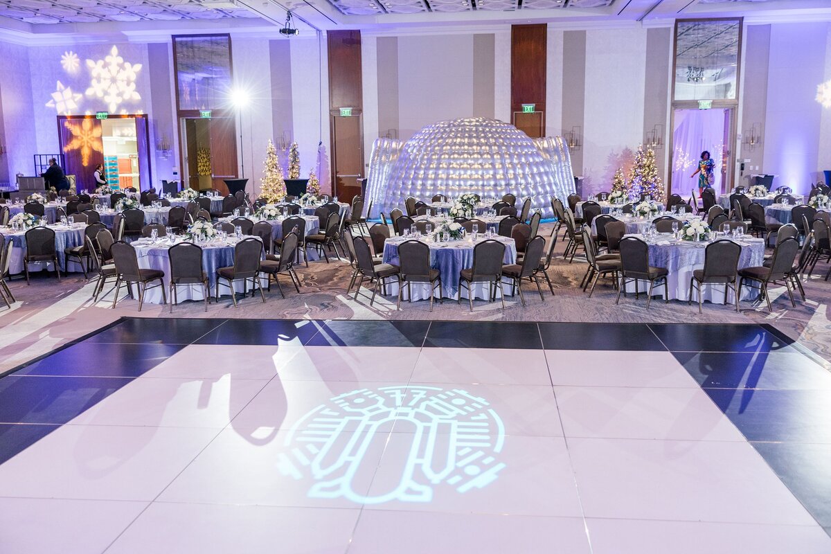 Virginia-Wedding-Planner-Bauer-Compressors-Holiday-Party-44