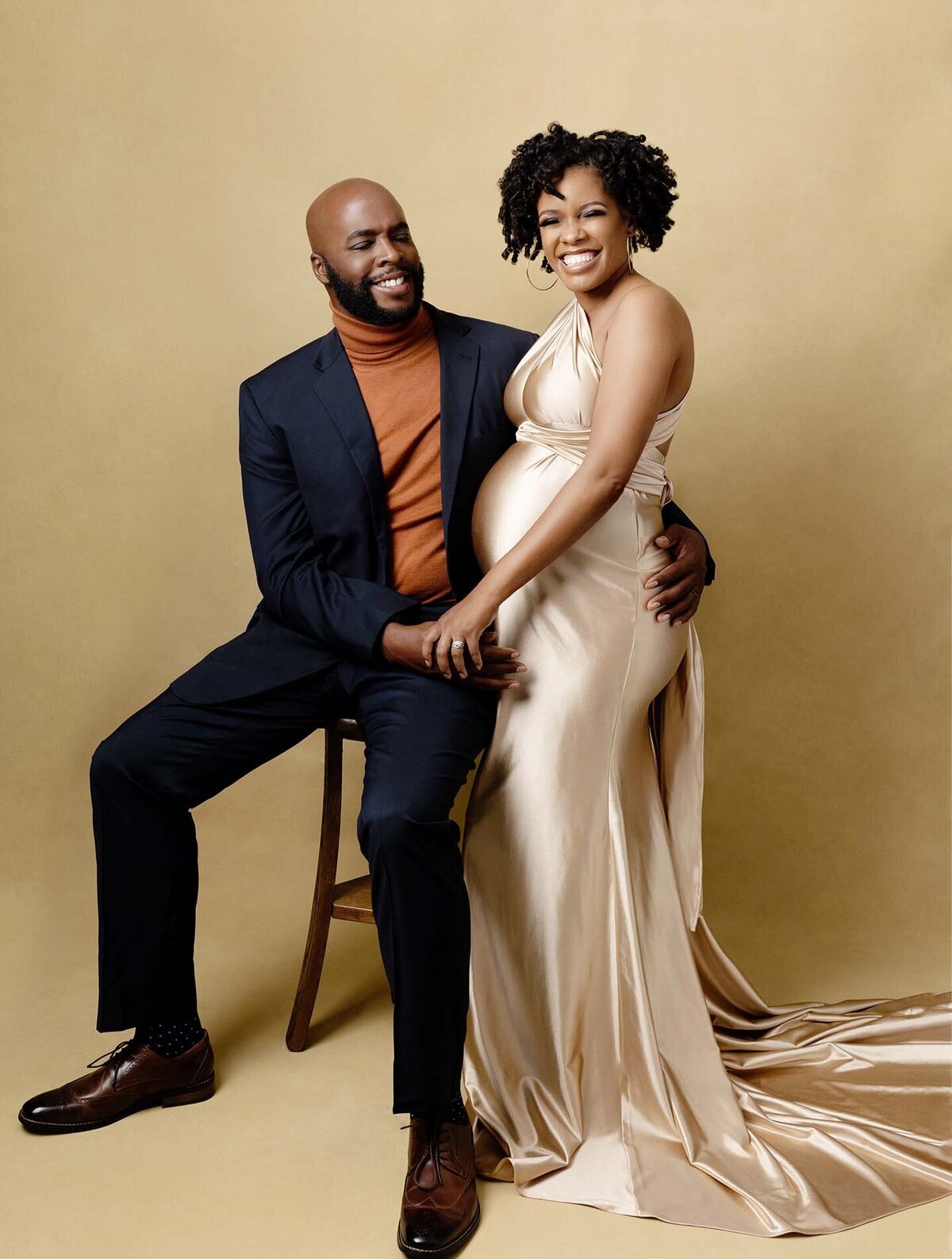best Maryland maternity photographer, maternity portraits Baltimore, maternity photography near me, Crofton MD maternity photos