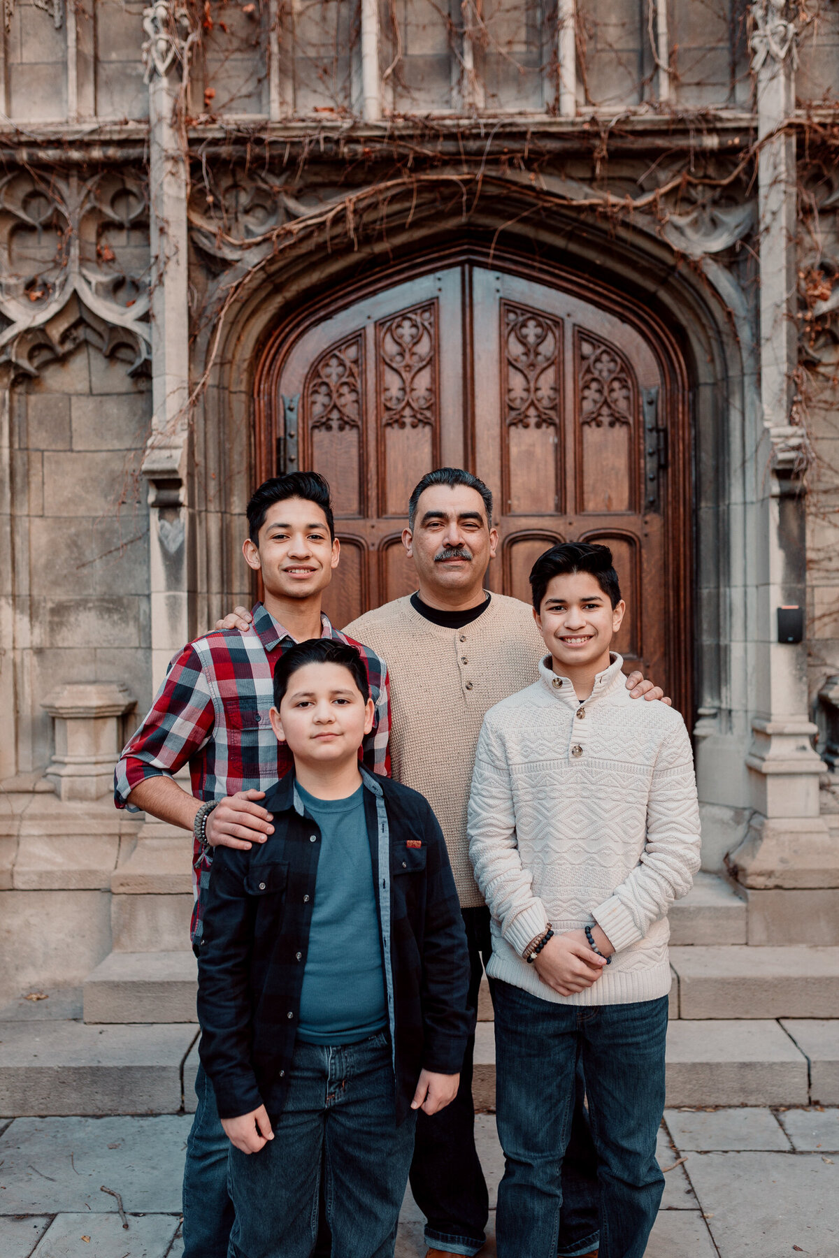 Marlen-family-University-of-Chicago-Campus-30