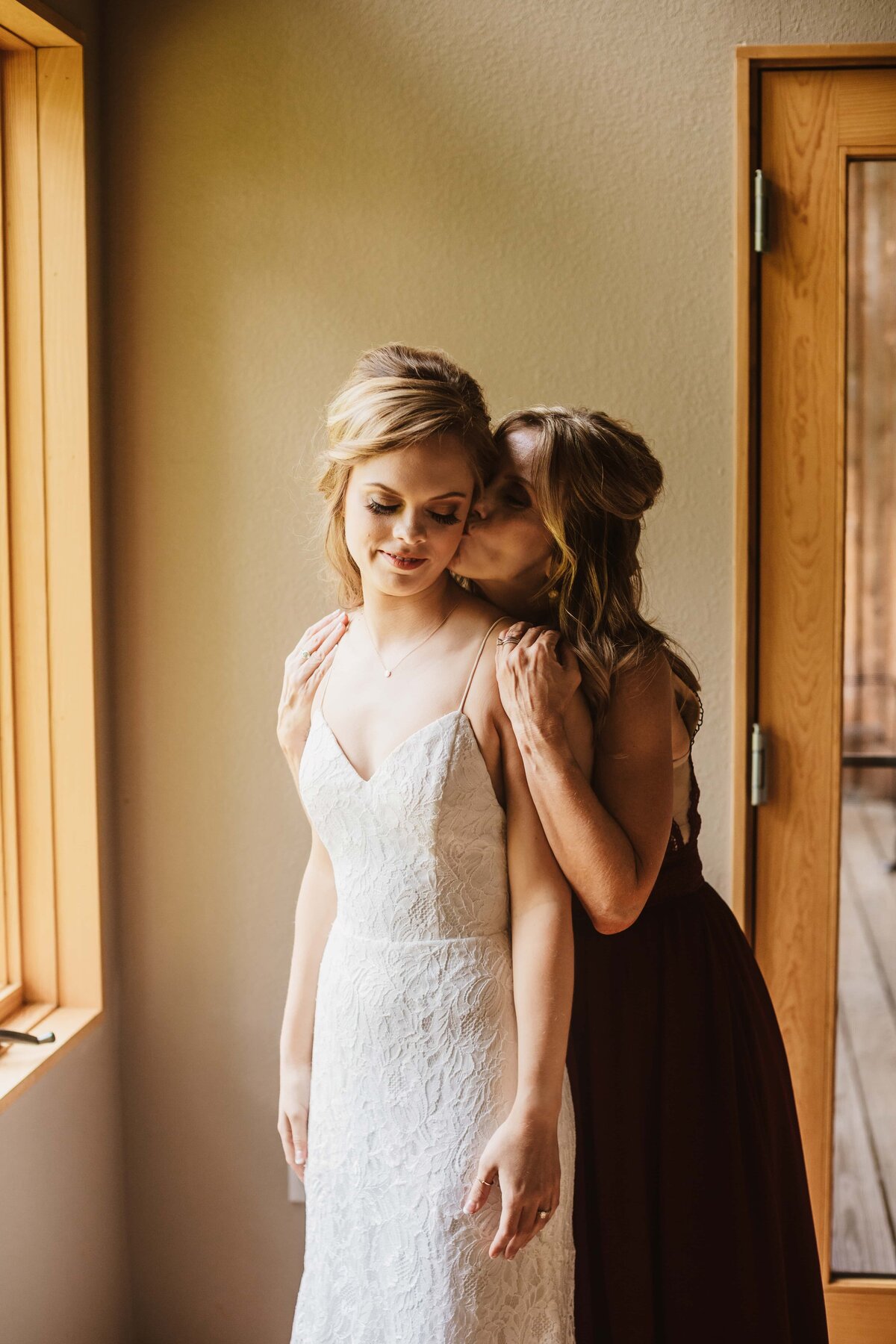 mother-of-bride-bride-getting-ready