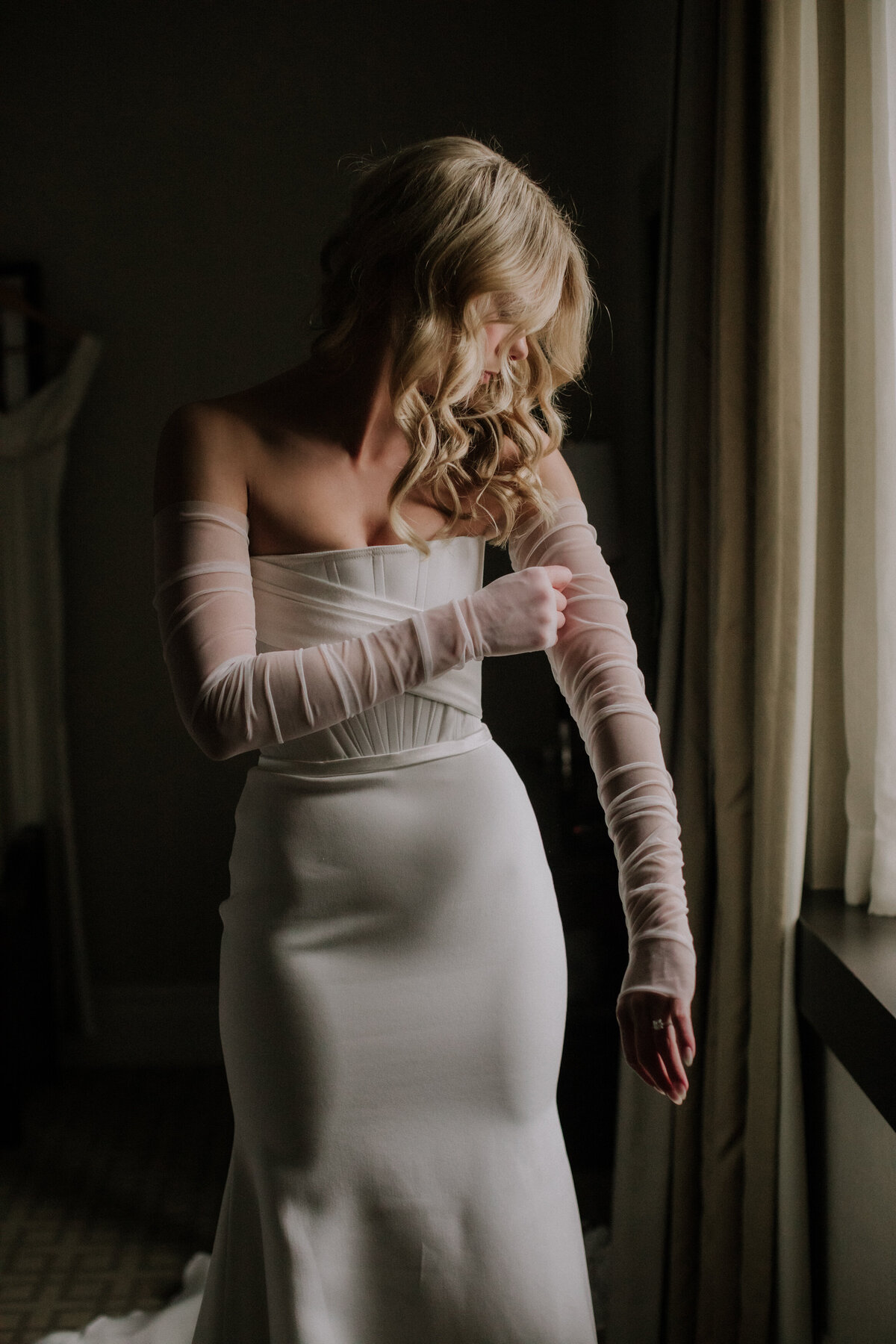teagan-ryan-wedding-toronto-art-gallery-of-ontario-fairmont-royal-york-new-years-eve-12