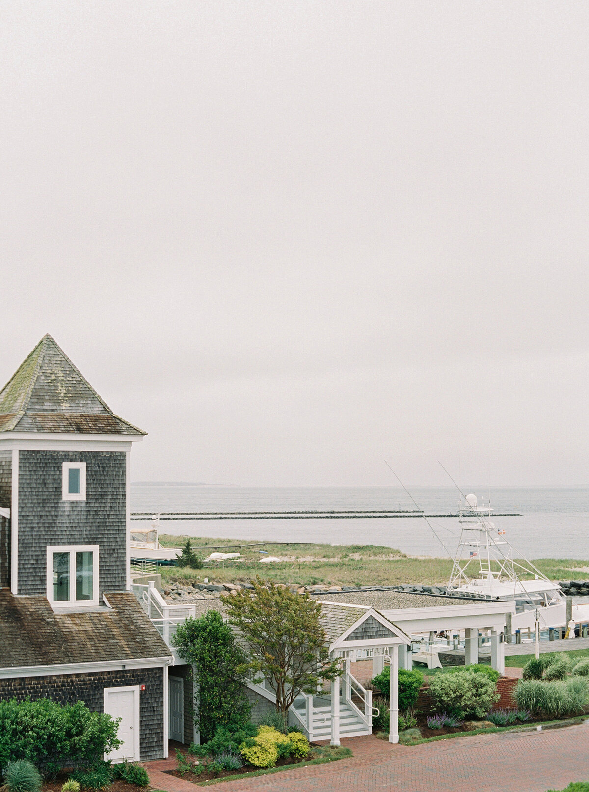 Courtney Linden Dueppengiesser Photography Fine Art Wedding and Portrait Photographer East Coast Worldwide Luxury Light Airy CourtneyDueppengiesser_CapeCodWedding_19